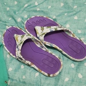 Comfortable purple flip flops